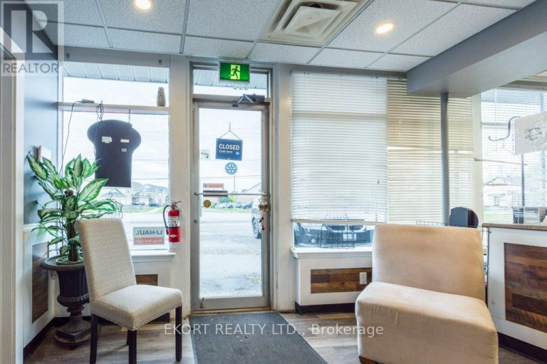 112 COLLEGE STREET W, Belleville (Belleville Ward), Ontario, K8P2G5
