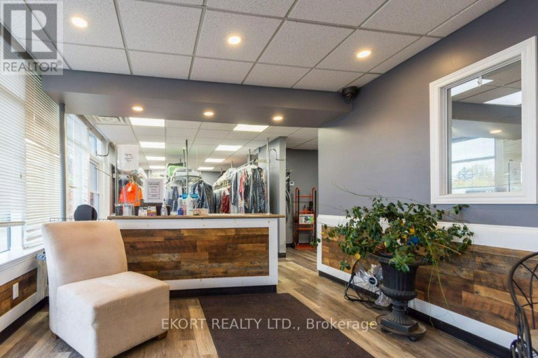 112 COLLEGE STREET W, Belleville (Belleville Ward), Ontario, K8P2G5