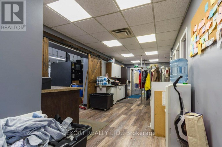112 COLLEGE STREET W, Belleville (Belleville Ward), Ontario, K8P2G5