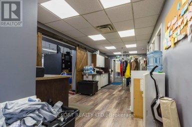 112 COLLEGE STREET W Belleville (Belleville Ward) Ontario photo 20
