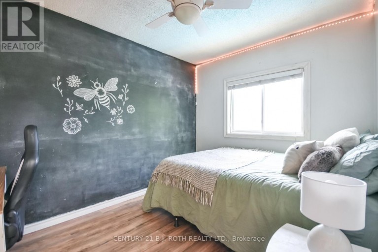42 FARMSTEAD CRESCENT, Barrie (Holly), Ontario, L4N8S1