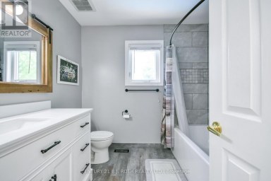 42 FARMSTEAD CRESCENT Barrie (Holly) Ontario photo 28