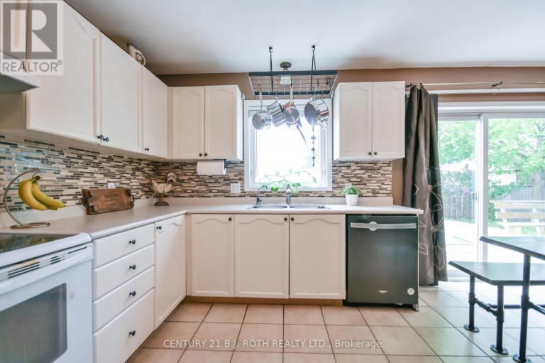 42 FARMSTEAD CRESCENT, Barrie (Holly), Ontario, L4N8S1