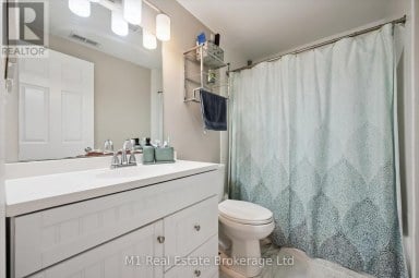 208 - 105 BAGOT STREET Guelph (Junction/Onward Willow) Ontario photo 27