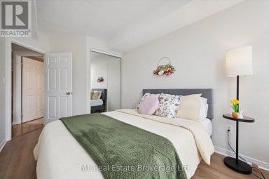 208 - 105 BAGOT STREET Guelph (Junction/Onward Willow) Ontario photo 28