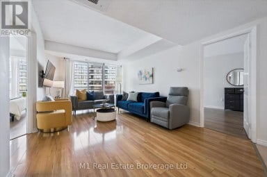 208 - 105 BAGOT STREET Guelph (Junction/Onward Willow) Ontario photo 3