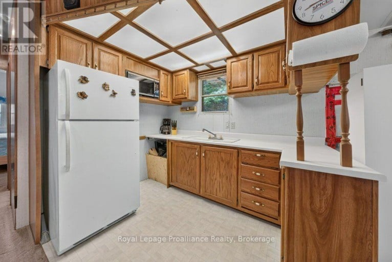 1693 GULL LAKE ROAD, Frontenac (Frontenac North), Ontario, K0H1B0