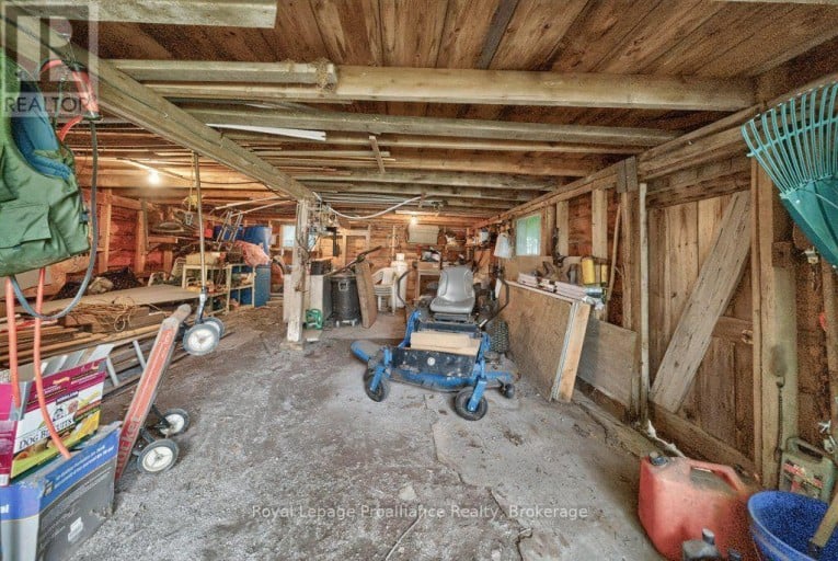 1693 GULL LAKE ROAD, Frontenac (Frontenac North), Ontario, K0H1B0