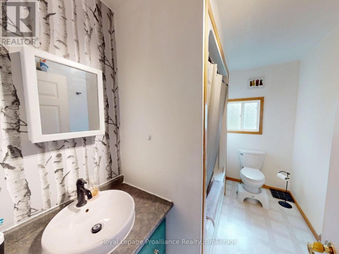 59 HELYER ROAD, Quinte West (Murray Ward), Ontario, K8V5P4