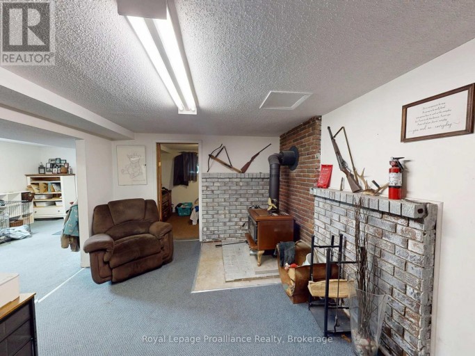 59 HELYER ROAD, Quinte West (Murray Ward), Ontario, K8V5P4
