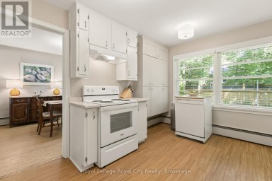 120 HILL STREET E Centre Wellington (Fergus) Ontario photo 14