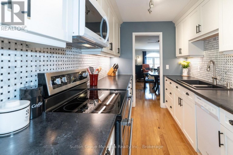 4 - 44 KING WILLIAM STREET, Huntsville, Ontario, P1H1G3