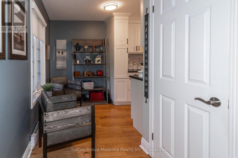 4 - 44 KING WILLIAM STREET, Huntsville, Ontario, P1H1G3