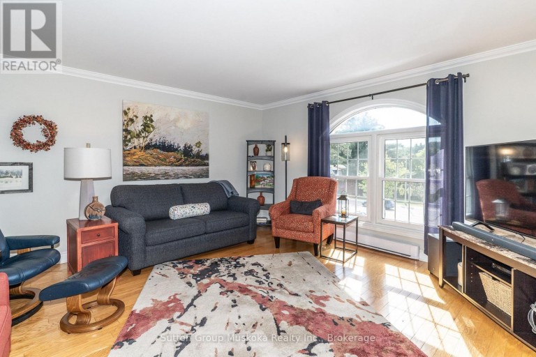 4 - 44 KING WILLIAM STREET, Huntsville, Ontario, P1H1G3