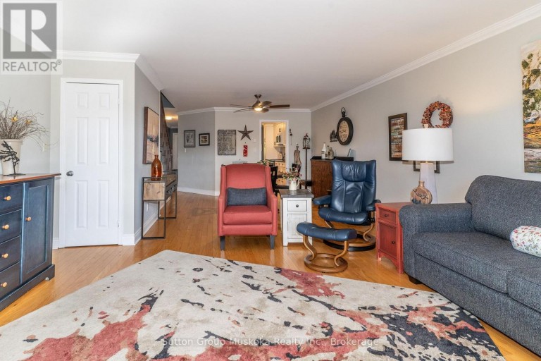 4 - 44 KING WILLIAM STREET, Huntsville, Ontario, P1H1G3