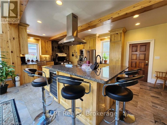484 CARLISLE STREET, Saugeen Shores, Ontario, N0H2L0