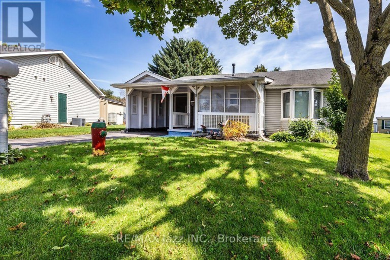 5 KING COURT, Clarington (Newcastle), Ontario, L1B1L7