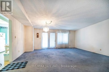 5 KING COURT Clarington (Newcastle) Ontario photo 7