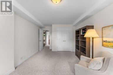 18 MATTHEWS COURT Peterborough (Monaghan Ward 2) Ontario photo 29