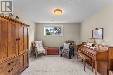18 MATTHEWS COURT Peterborough (Monaghan Ward 2) Ontario photo 34