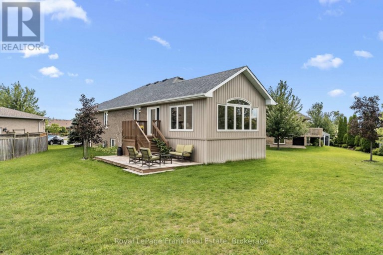 18 MATTHEWS COURT, Peterborough (Monaghan Ward 2), Ontario, K9K2S8