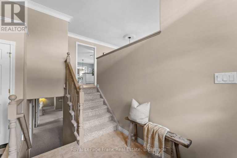 18 MATTHEWS COURT, Peterborough (Monaghan Ward 2), Ontario, K9K2S8