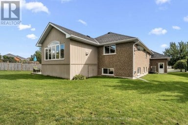 18 MATTHEWS COURT Peterborough (Monaghan Ward 2) Ontario photo 42