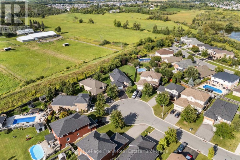 18 MATTHEWS COURT, Peterborough (Monaghan Ward 2), Ontario, K9K2S8