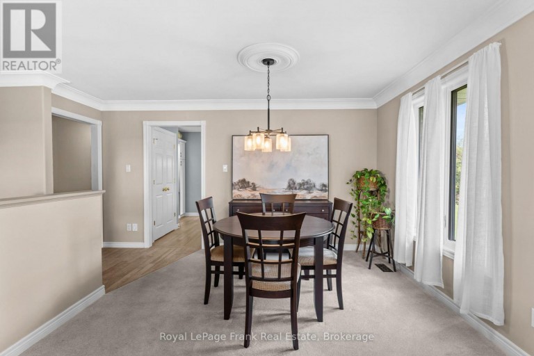 18 MATTHEWS COURT, Peterborough (Monaghan Ward 2), Ontario, K9K2S8