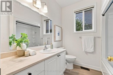 777 PRINCE OF WALES DRIVE Cobourg Ontario photo 17
