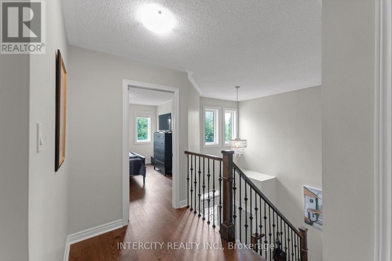 37 REDFINCH CRESCENT, Vaughan (Vellore Village), Ontario, L4H2C5