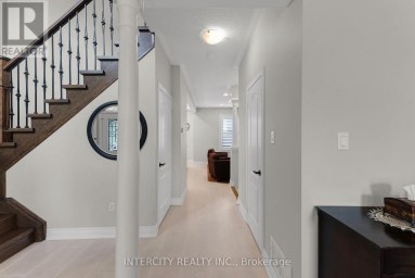 37 REDFINCH CRESCENT Vaughan (Vellore Village) Ontario photo 7