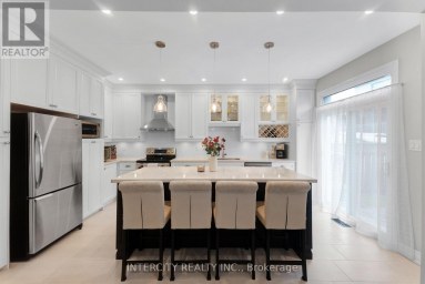 37 REDFINCH CRESCENT Vaughan (Vellore Village) Ontario photo 9