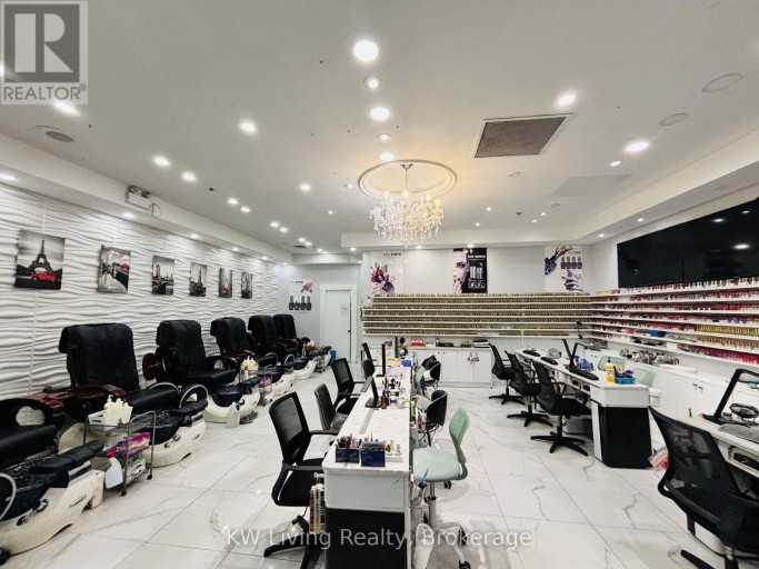 312 - 25 PEEL CENTRE DRIVE, Brampton (Queen Street Corridor), Ontario, L6T3R5