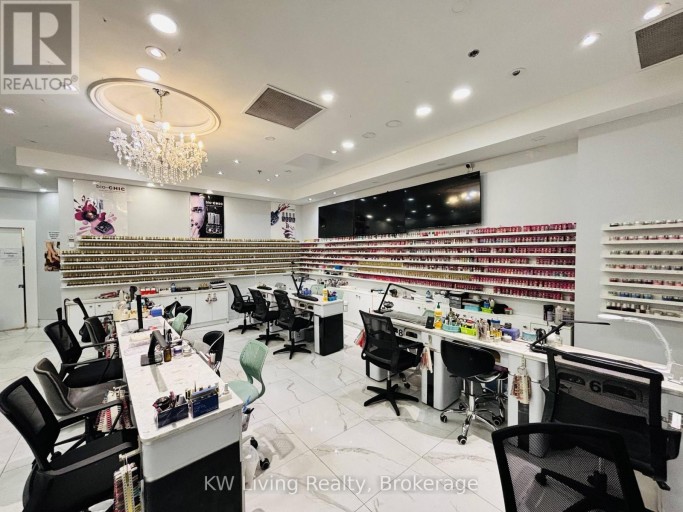 312 - 25 PEEL CENTRE DRIVE, Brampton (Queen Street Corridor), Ontario, L6T3R5