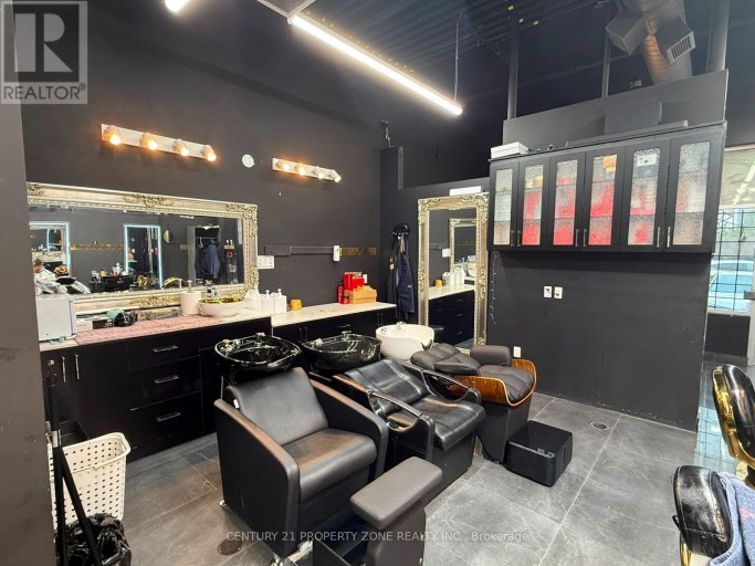 15 - 90 EASTERN AVENUE, Brampton (Queen Street Corridor), Ontario, L6W3C8