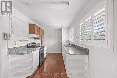 52 GILL ROAD Lambton Shores (Grand Bend) Ontario photo 10