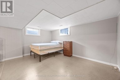 52 GILL ROAD Lambton Shores (Grand Bend) Ontario photo 33
