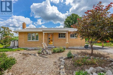 52 GILL ROAD Lambton Shores (Grand Bend) Ontario photo 6