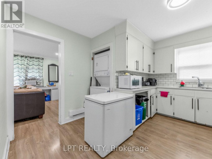 239 VINE STREET, St. Catharines (Fairview), Ontario, L2M4S9