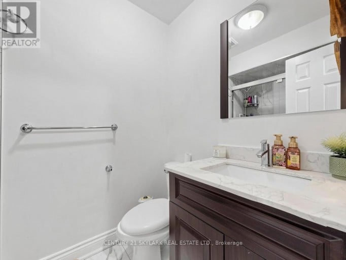 164 MOREGATE CRESCENT N, Brampton (Brampton North), Ontario, L6S3K9
