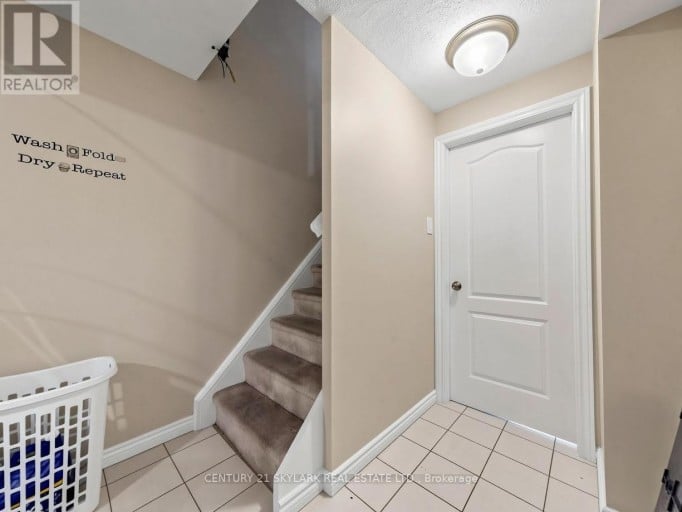 164 MOREGATE CRESCENT N, Brampton (Brampton North), Ontario, L6S3K9