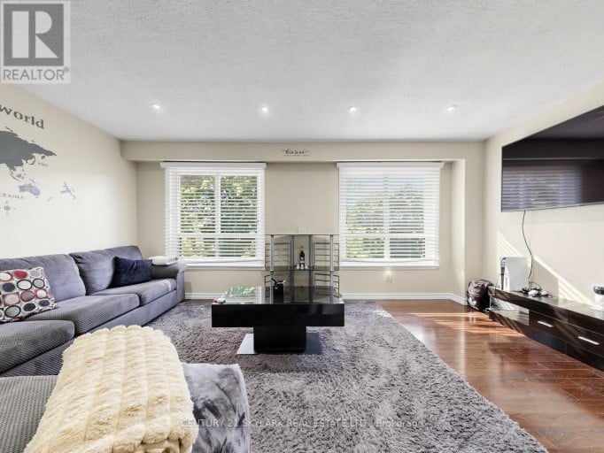 164 MOREGATE CRESCENT N, Brampton (Brampton North), Ontario, L6S3K9