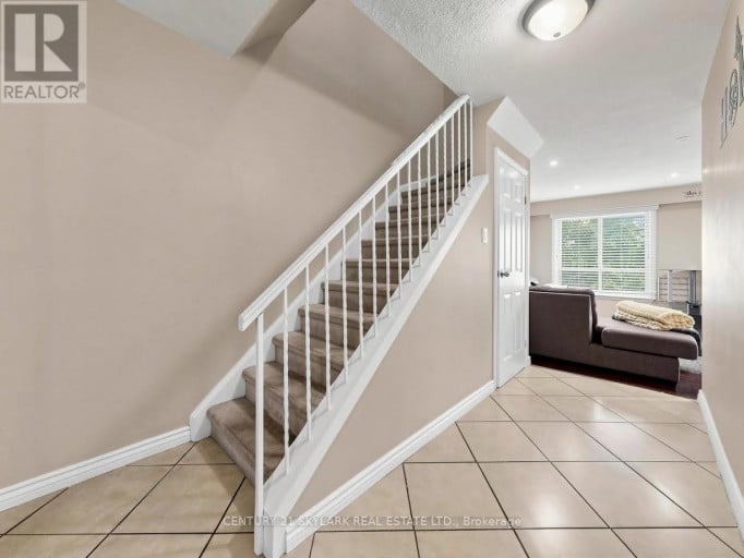 164 MOREGATE CRESCENT N, Brampton (Brampton North), Ontario, L6S3K9