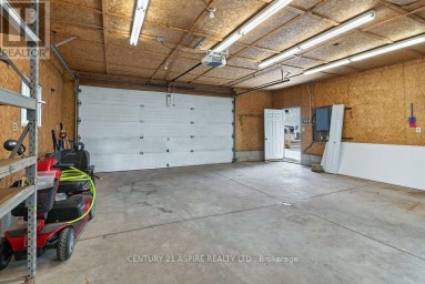 50 PORTAGE ROAD Petawawa Ontario photo 15