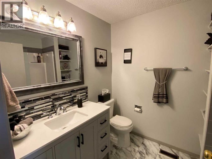3 Lake Bevan Drive E, Brooks, Alberta, T1R0L3