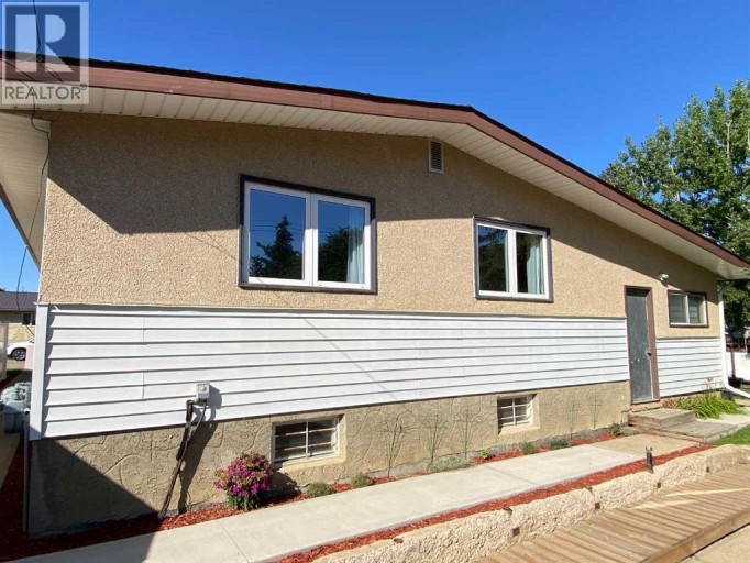 3 Lake Bevan Drive E, Brooks, Alberta, T1R0L3
