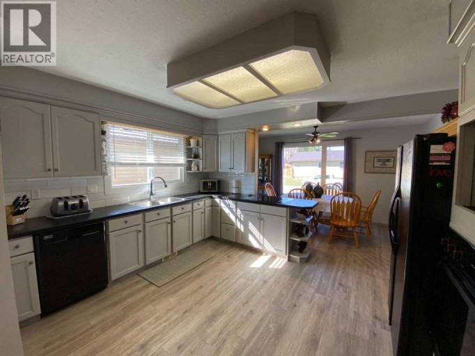 3 Lake Bevan Drive E, Brooks, Alberta, T1R0L3