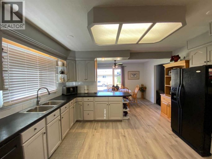 3 Lake Bevan Drive E, Brooks, Alberta, T1R0L3