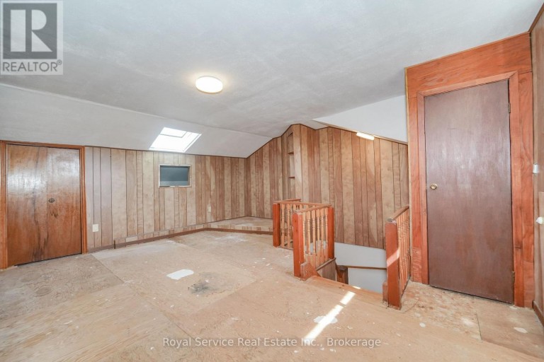 65 COMBERMERE DRIVE, Toronto (Parkwoods-Donalda), Ontario, M3A2W4